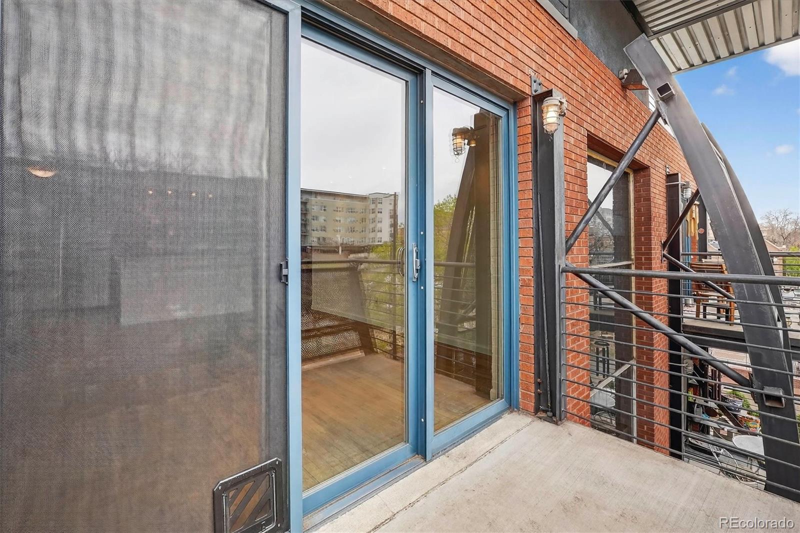 MLS Image #11 for 1336 n logan street 401,denver, Colorado