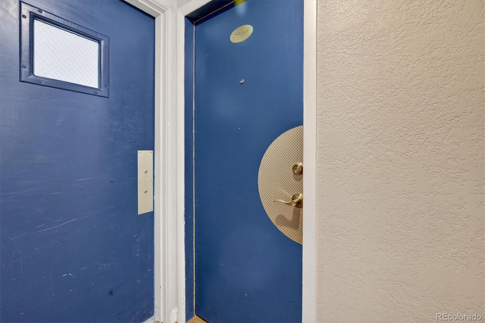 MLS Image #12 for 1336 n logan street 401,denver, Colorado