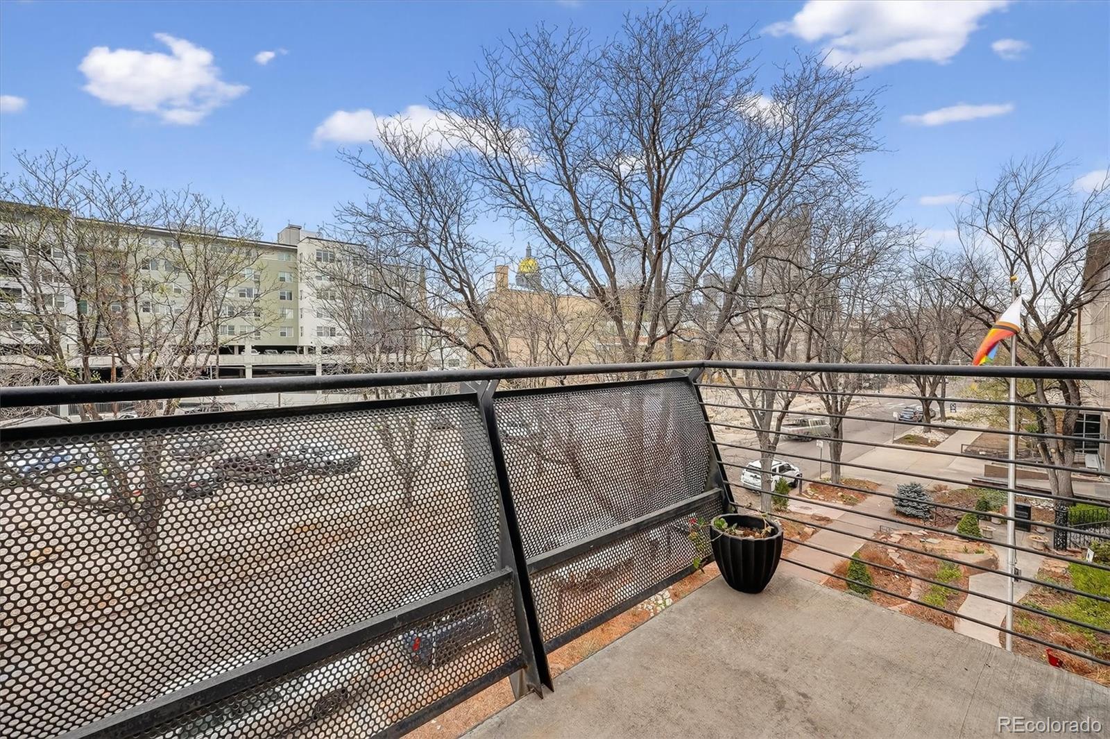 MLS Image #2 for 1336 n logan street 401,denver, Colorado