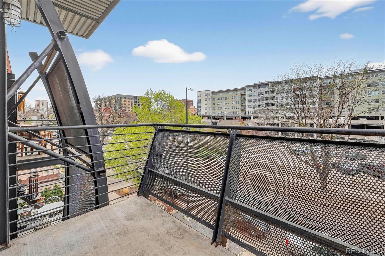 MLS Image #3 for 1336 n logan street 401,denver, Colorado