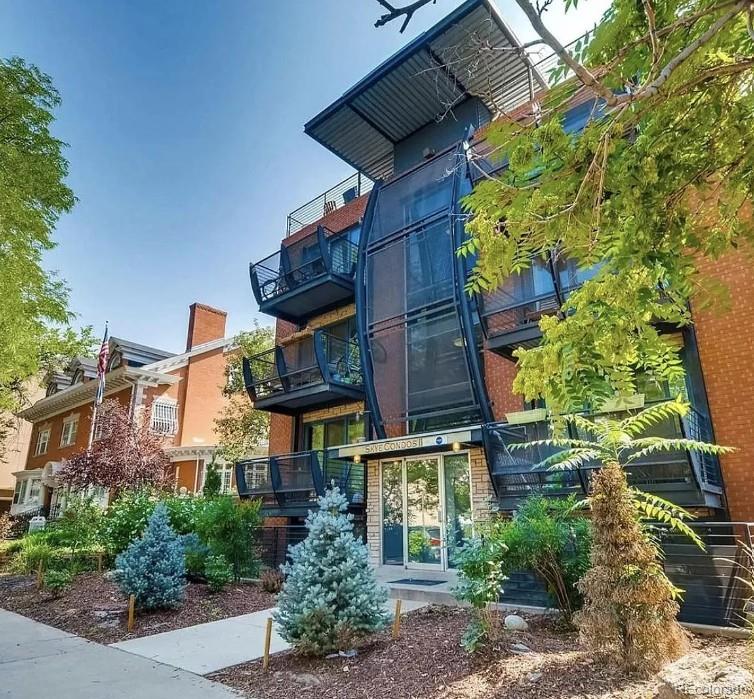 MLS Image #4 for 1336 n logan street 401,denver, Colorado