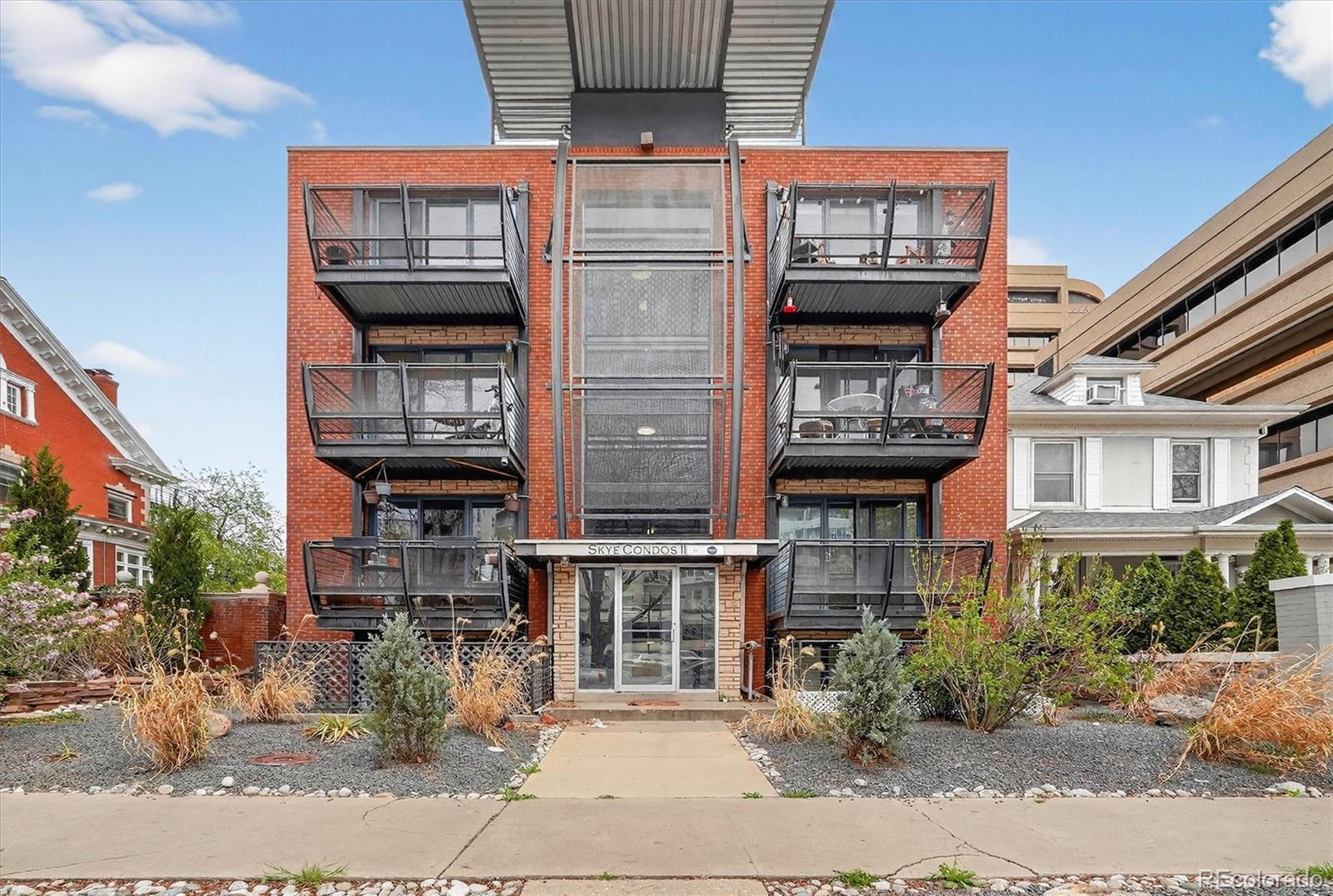 MLS Image #6 for 1336 n logan street 401,denver, Colorado