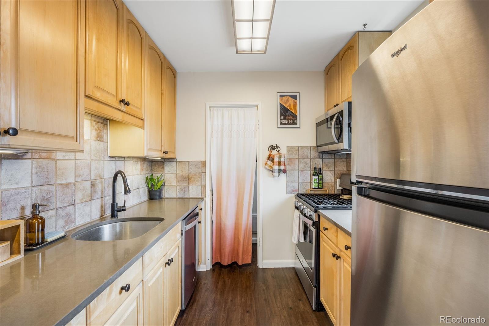 MLS Image #12 for 1175 n emerson street 211,denver, Colorado