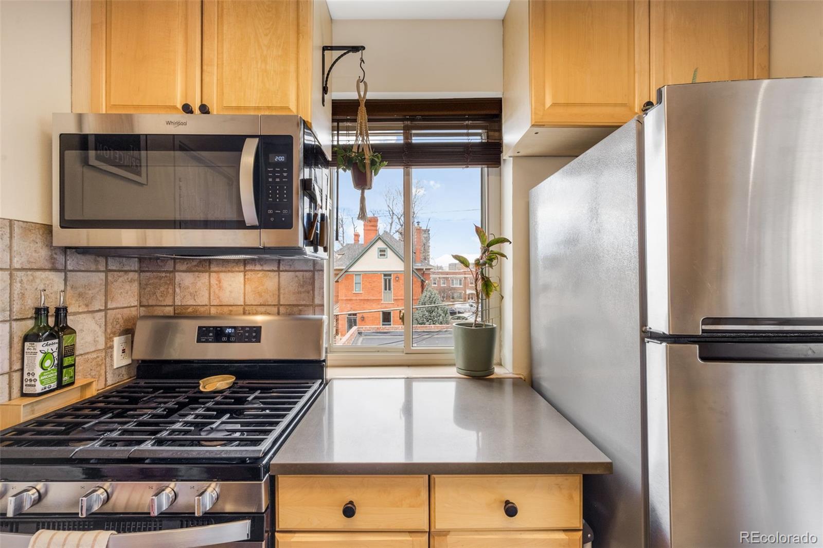 MLS Image #13 for 1175 n emerson street 211,denver, Colorado