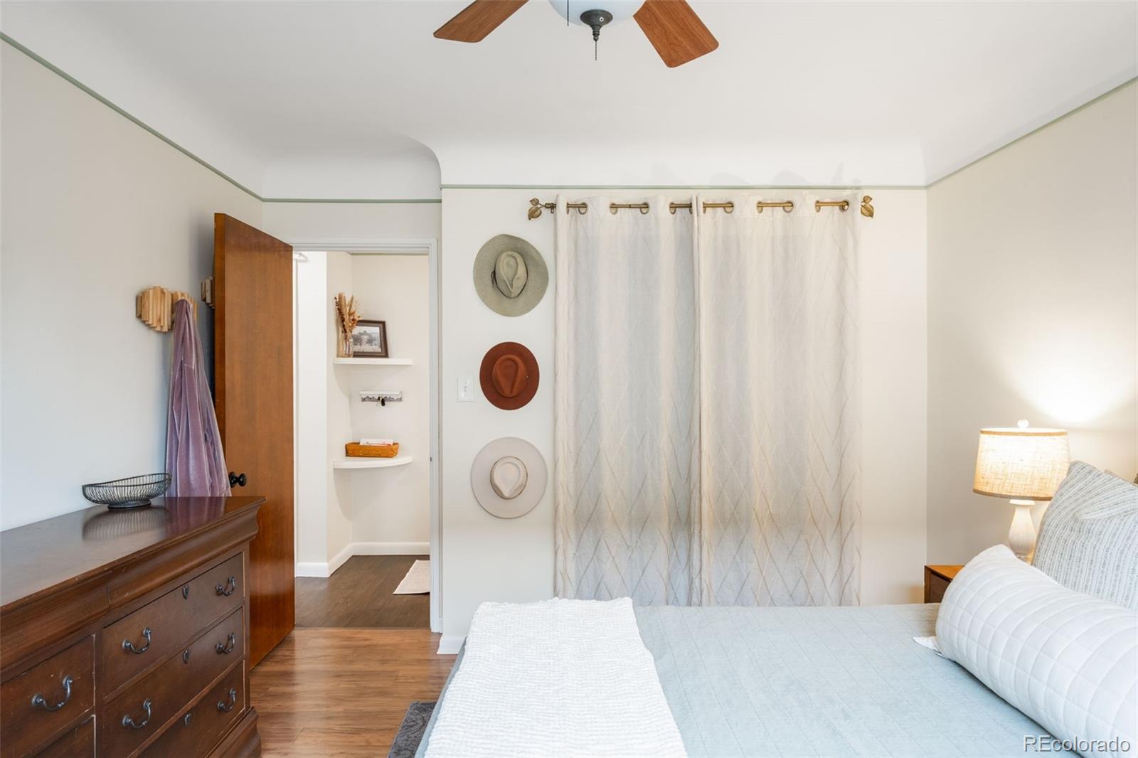 MLS Image #19 for 1175 n emerson street 211,denver, Colorado