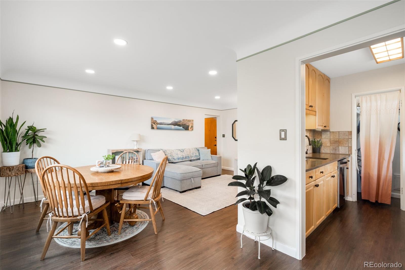 MLS Image #2 for 1175 n emerson street 211,denver, Colorado