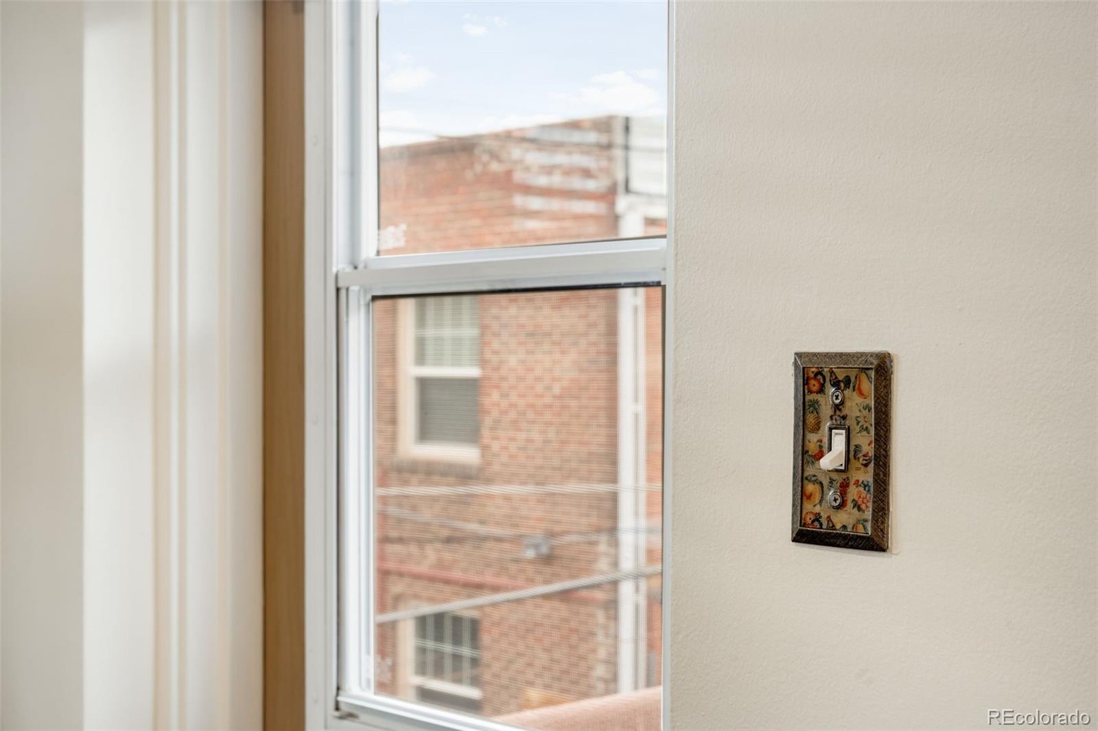 MLS Image #30 for 1175 n emerson street 211,denver, Colorado