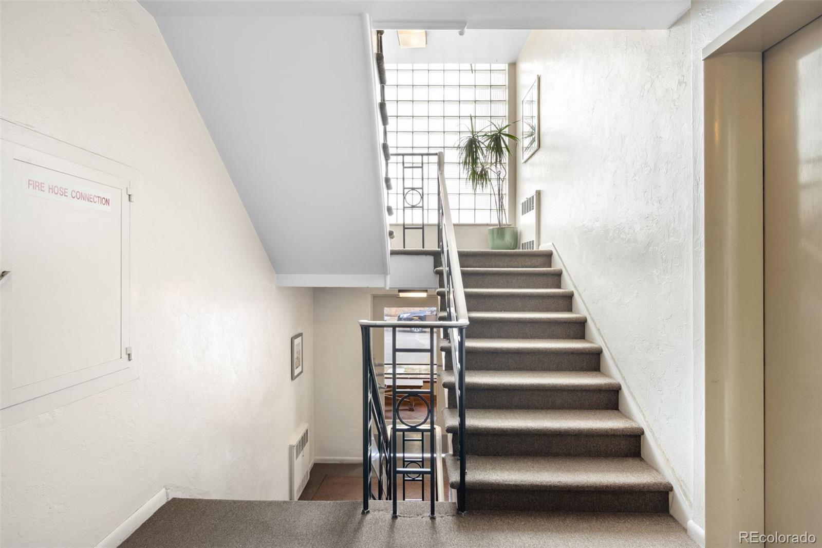 MLS Image #9 for 1175 n emerson street 211,denver, Colorado