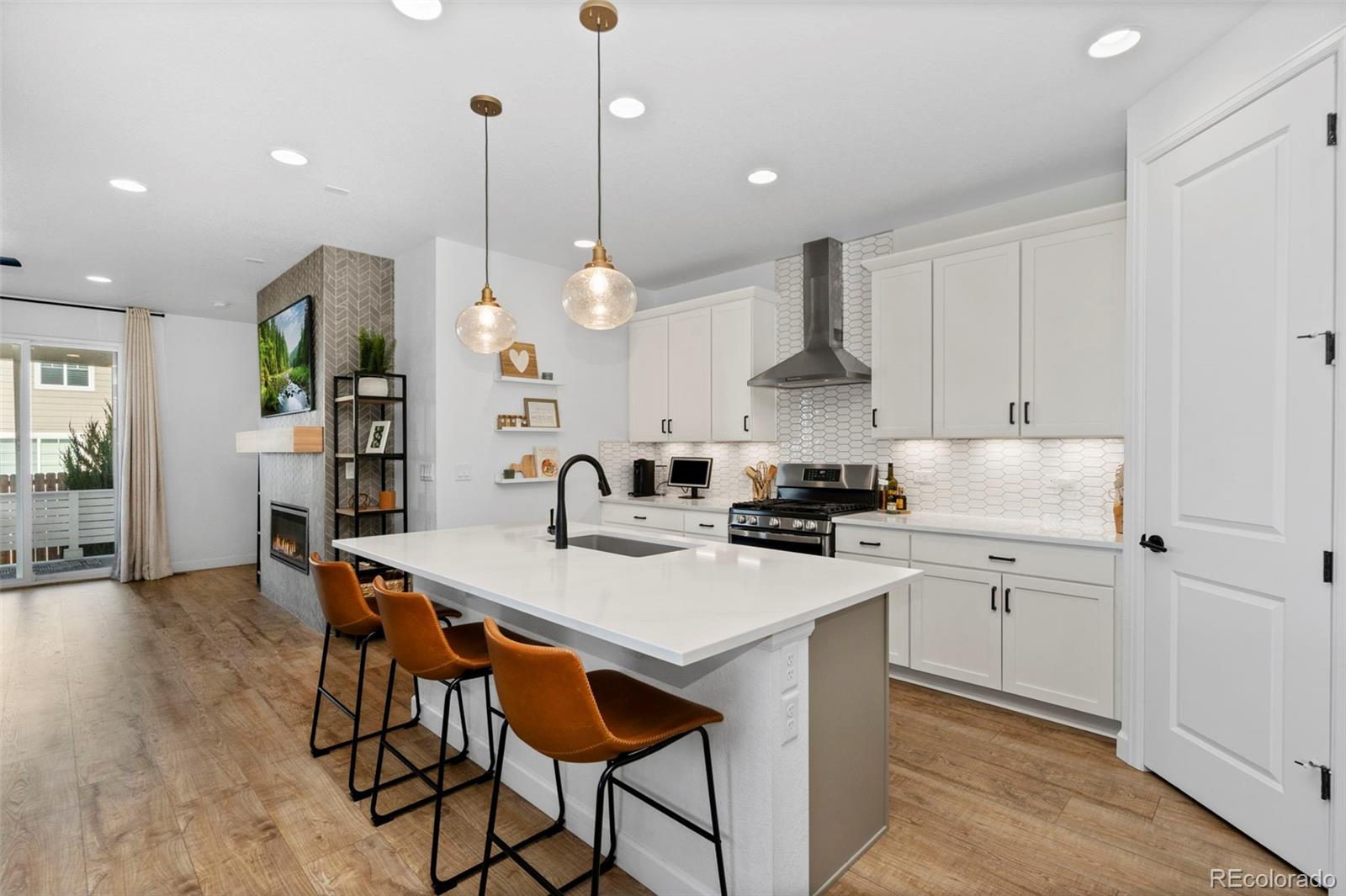 MLS Image #2 for 5642  shadow creek court,windsor, Colorado