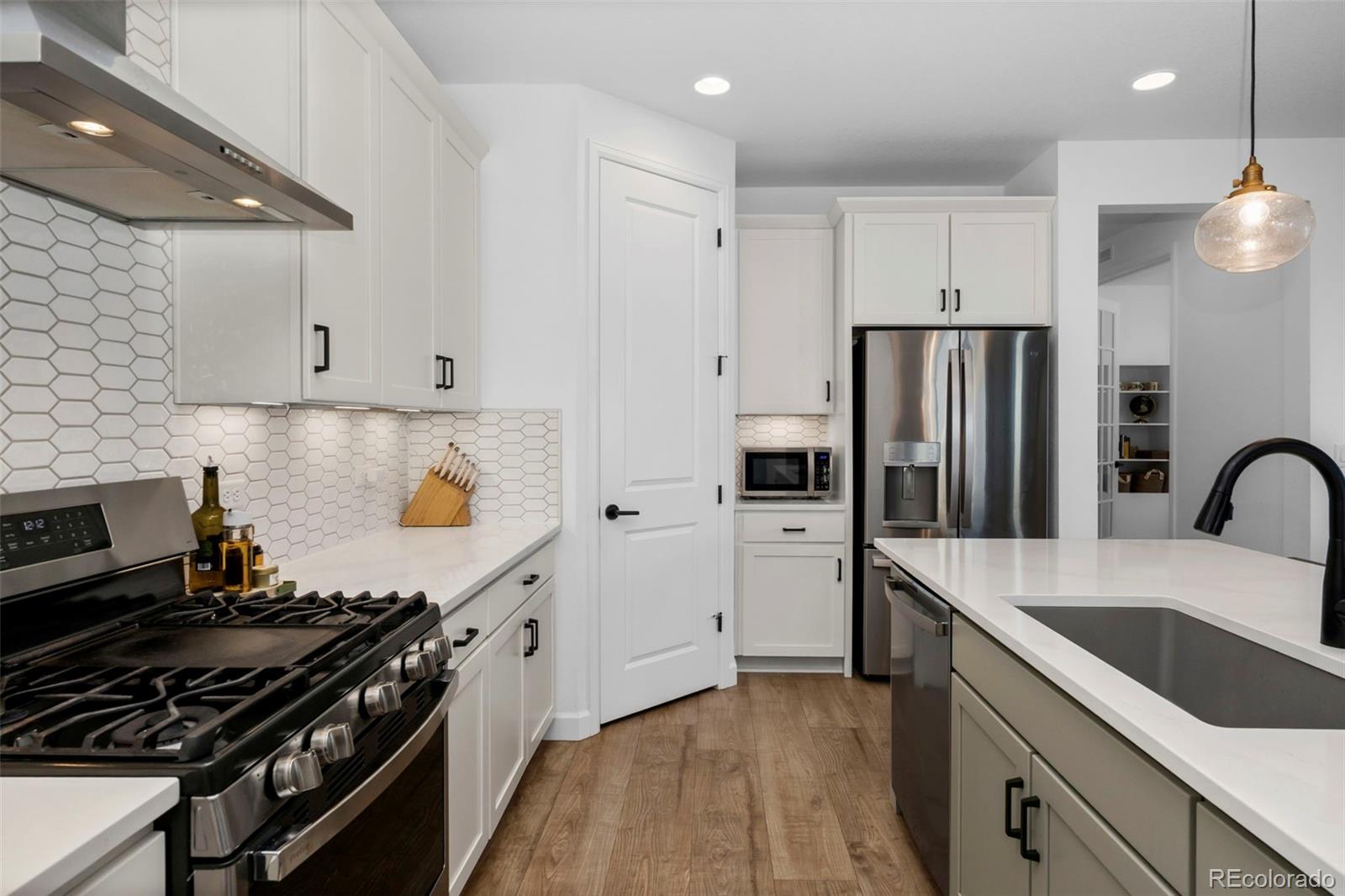 MLS Image #5 for 5642  shadow creek court,windsor, Colorado