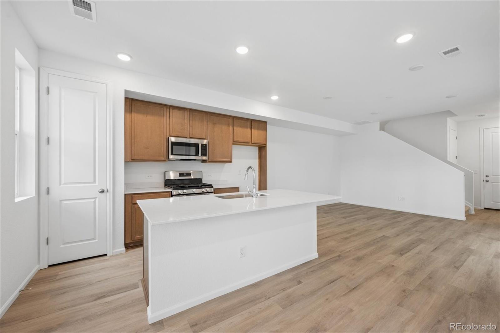 MLS Image #8 for 17205 e alameda parkway,aurora, Colorado