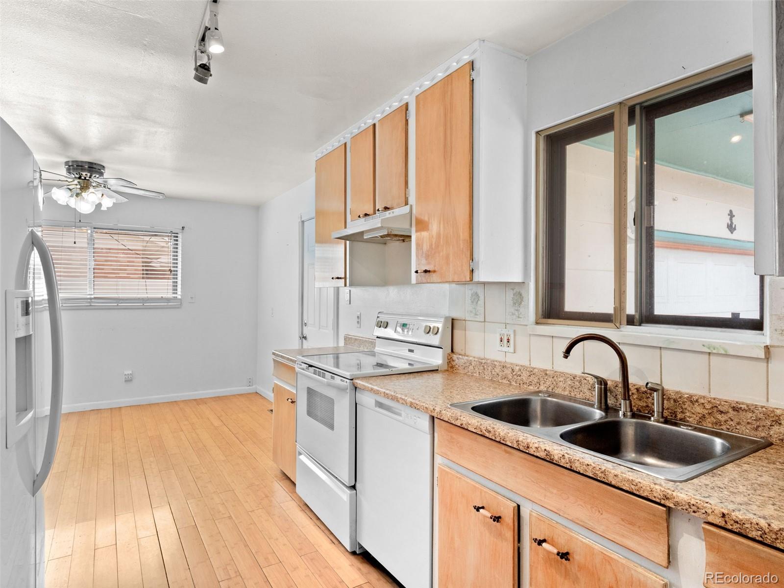 MLS Image #11 for 418 s wheeling way,aurora, Colorado