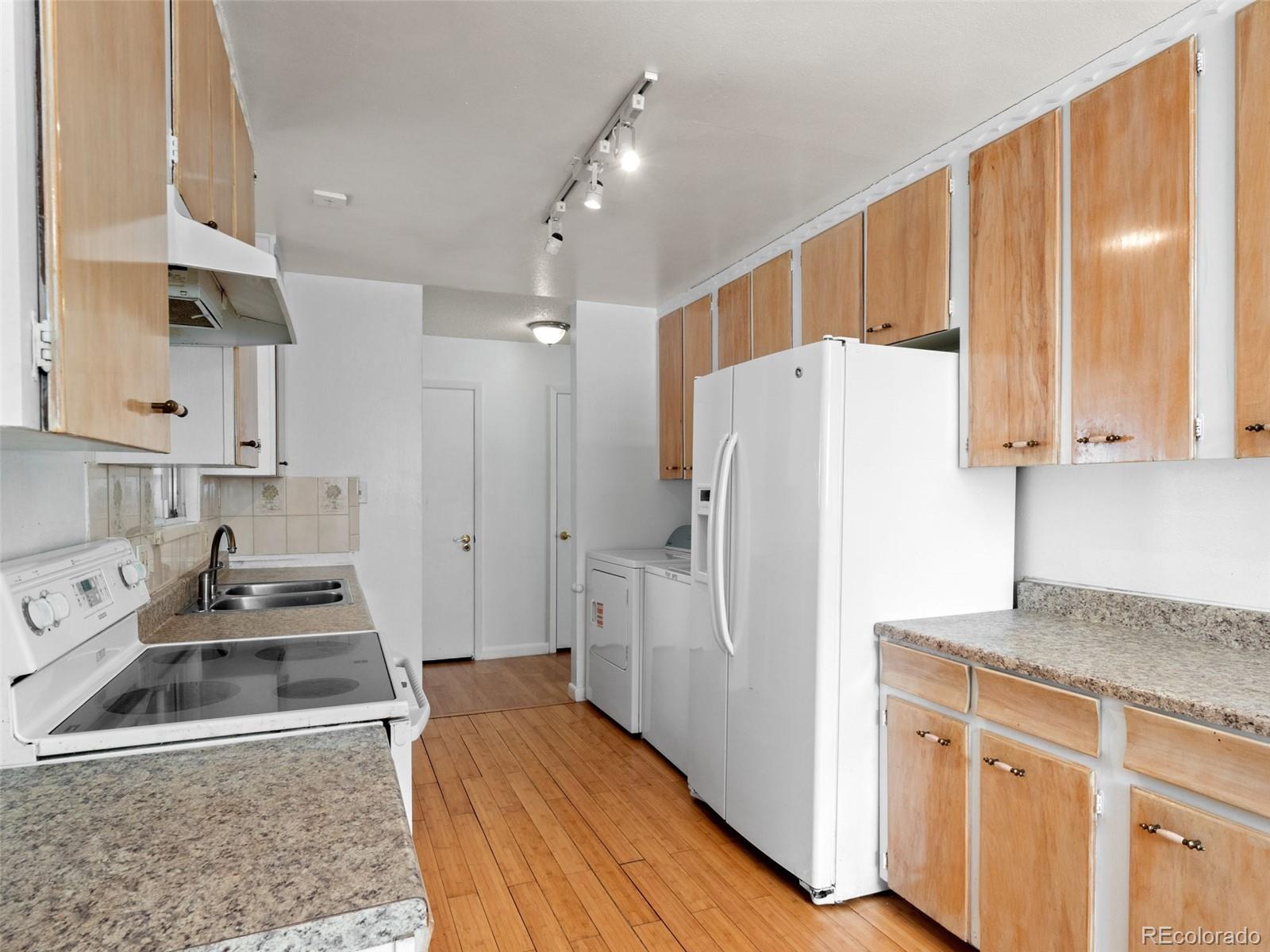 MLS Image #9 for 418 s wheeling way,aurora, Colorado