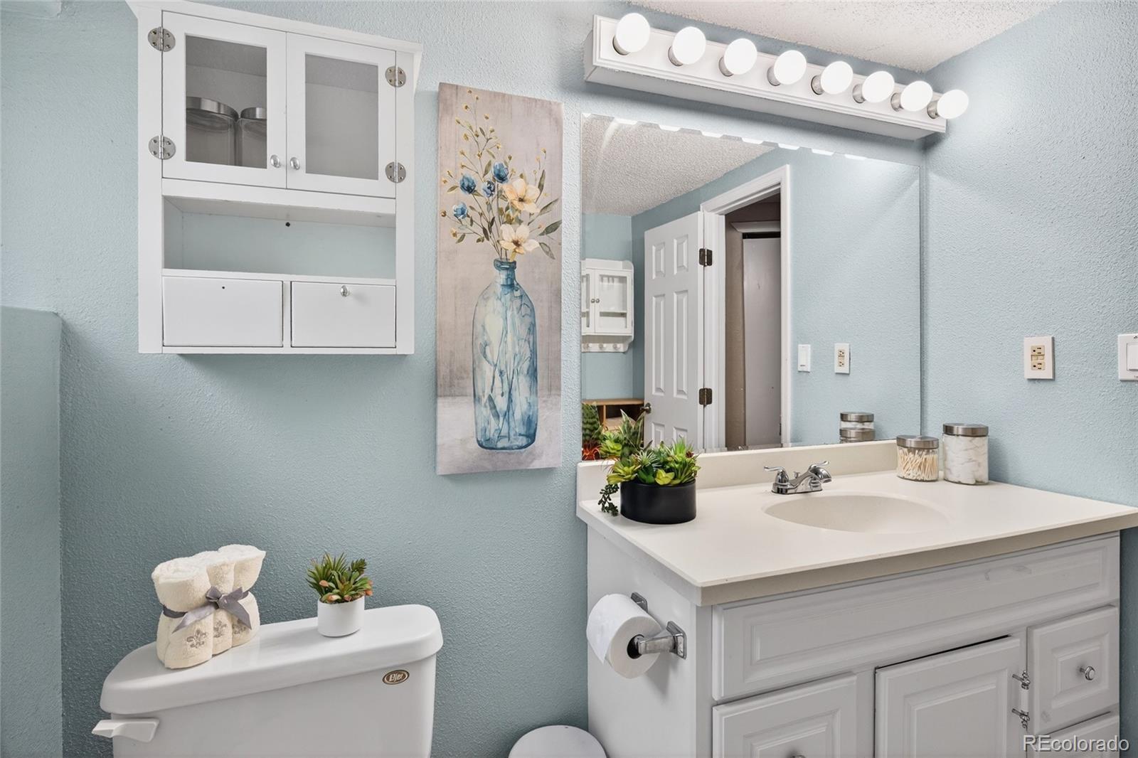 MLS Image #34 for 2916 s downing street,englewood, Colorado
