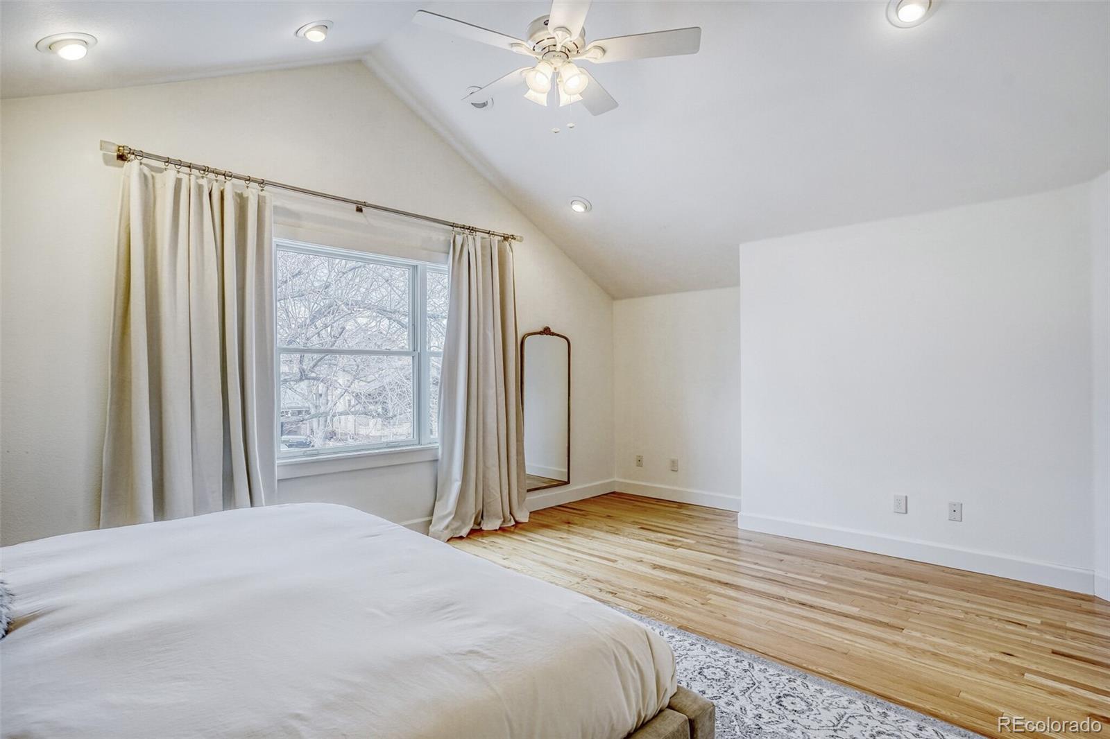 MLS Image #19 for 860 s vine street,denver, Colorado