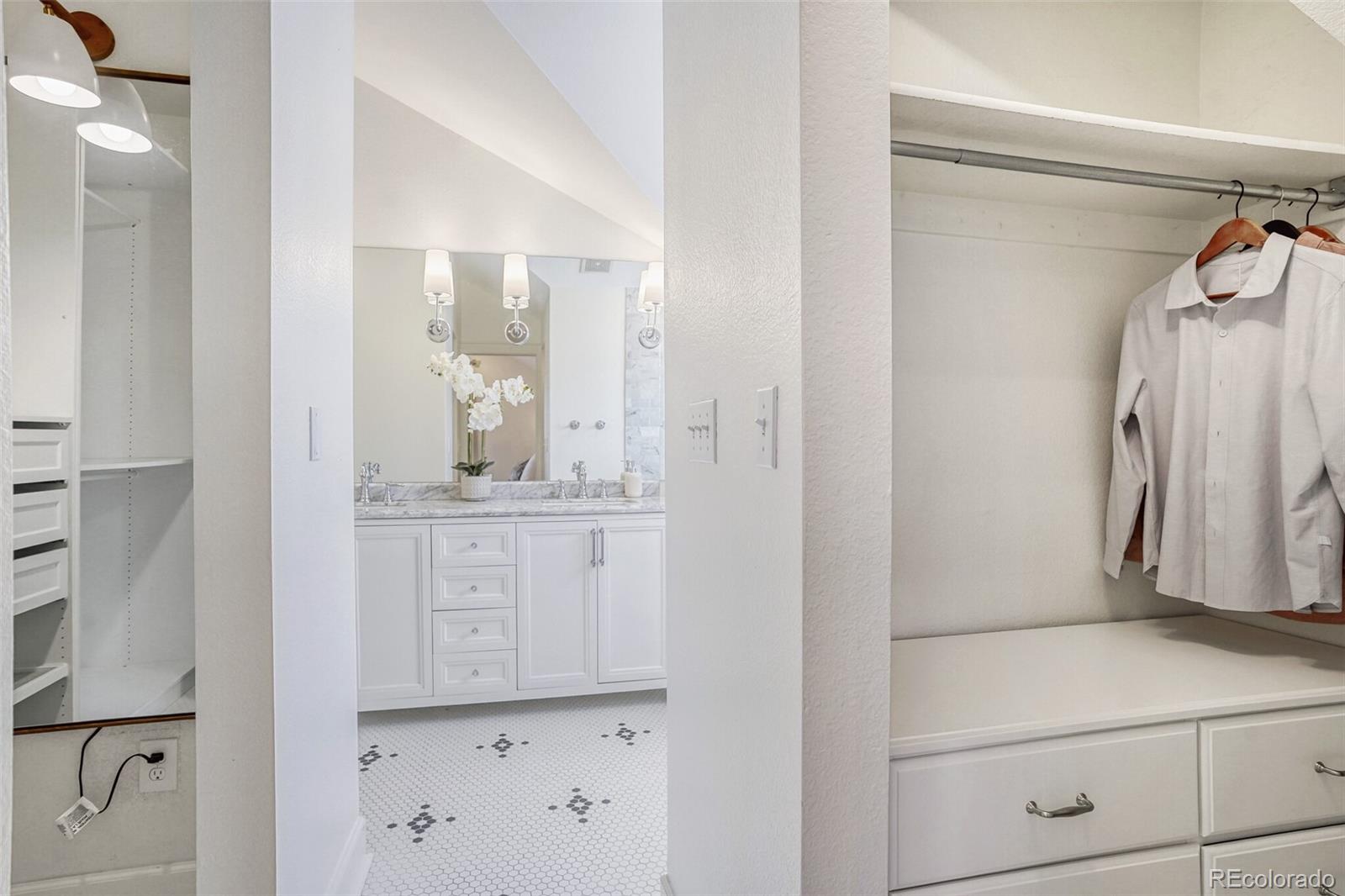 MLS Image #20 for 860 s vine street,denver, Colorado