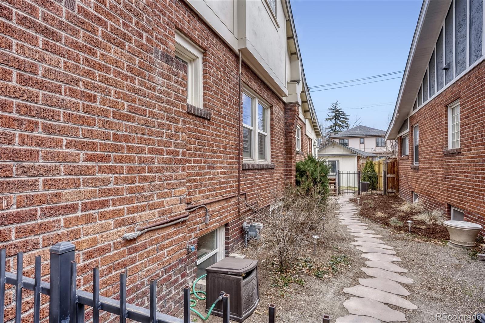 MLS Image #33 for 860 s vine street,denver, Colorado