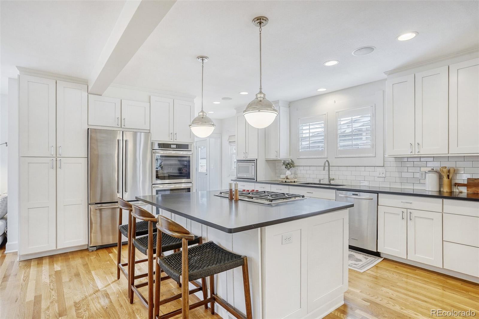 MLS Image #6 for 860 s vine street,denver, Colorado