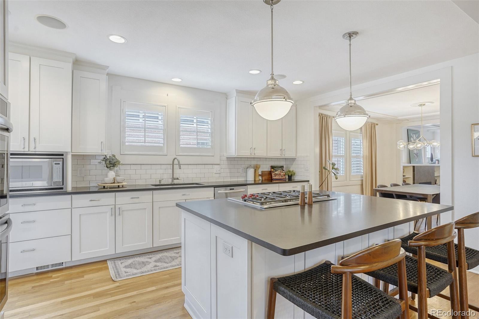MLS Image #8 for 860 s vine street,denver, Colorado