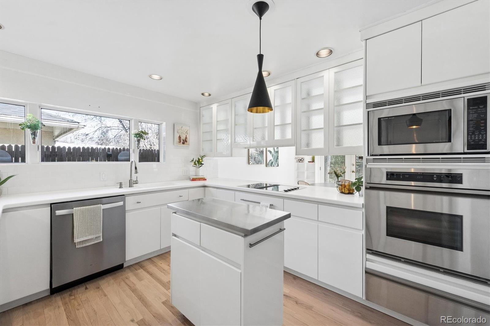 MLS Image #12 for 778  hudson street,denver, Colorado