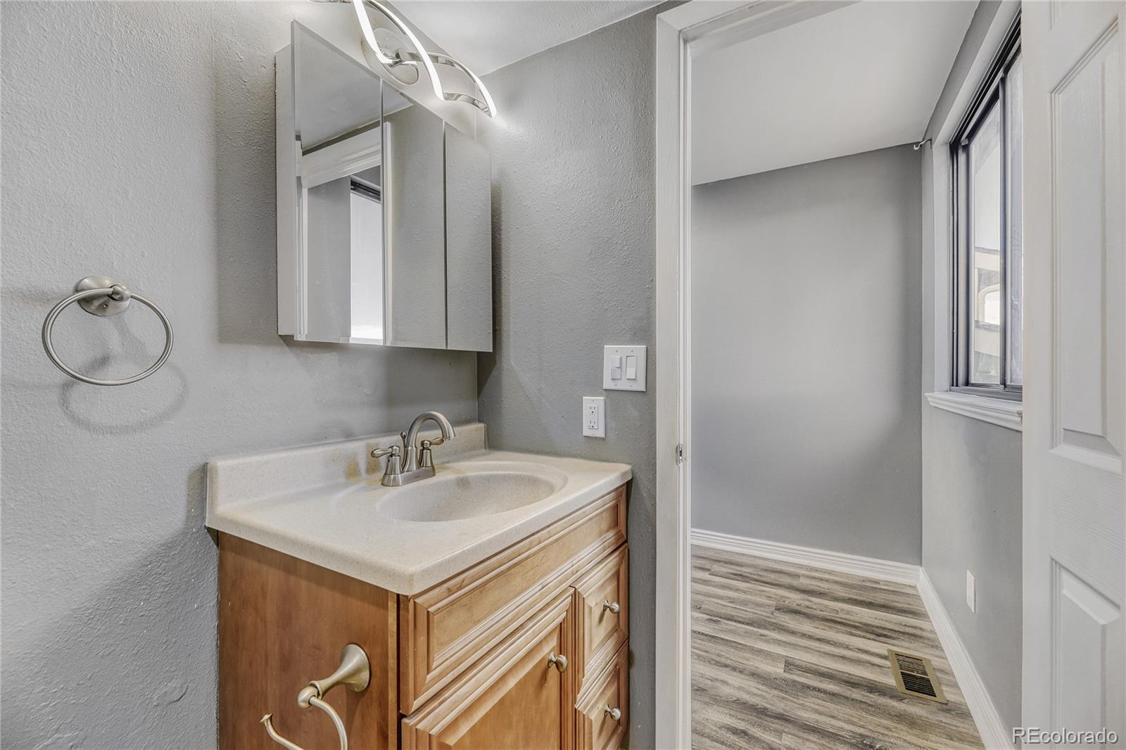 MLS Image #14 for 540 s forest street 202,denver, Colorado