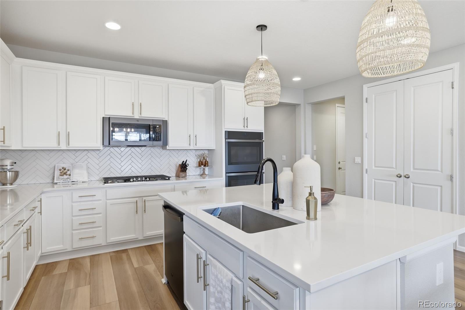MLS Image #11 for 21926 e tufts circle,aurora, Colorado