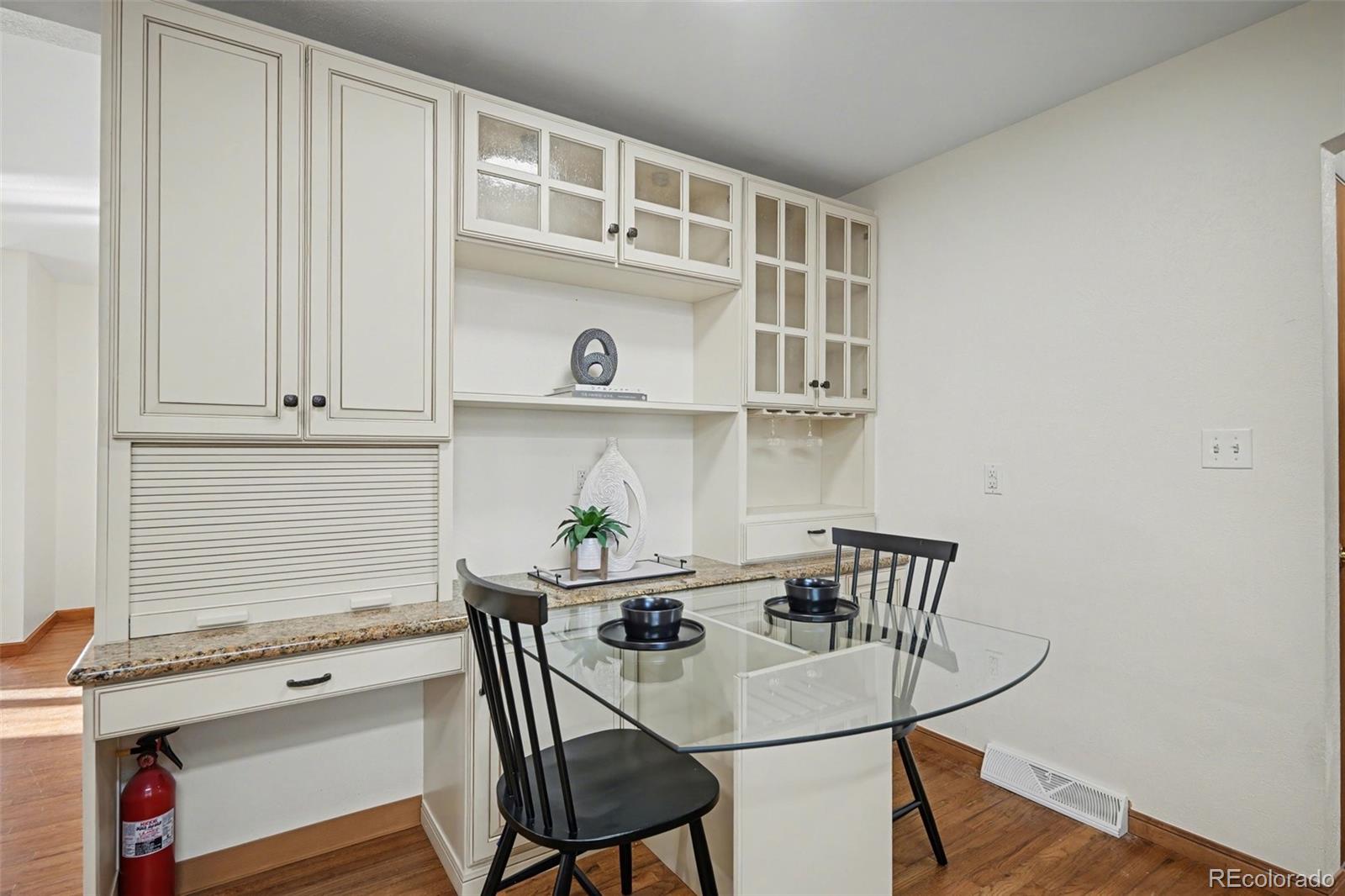 MLS Image #10 for 7356 s bannock drive,littleton, Colorado