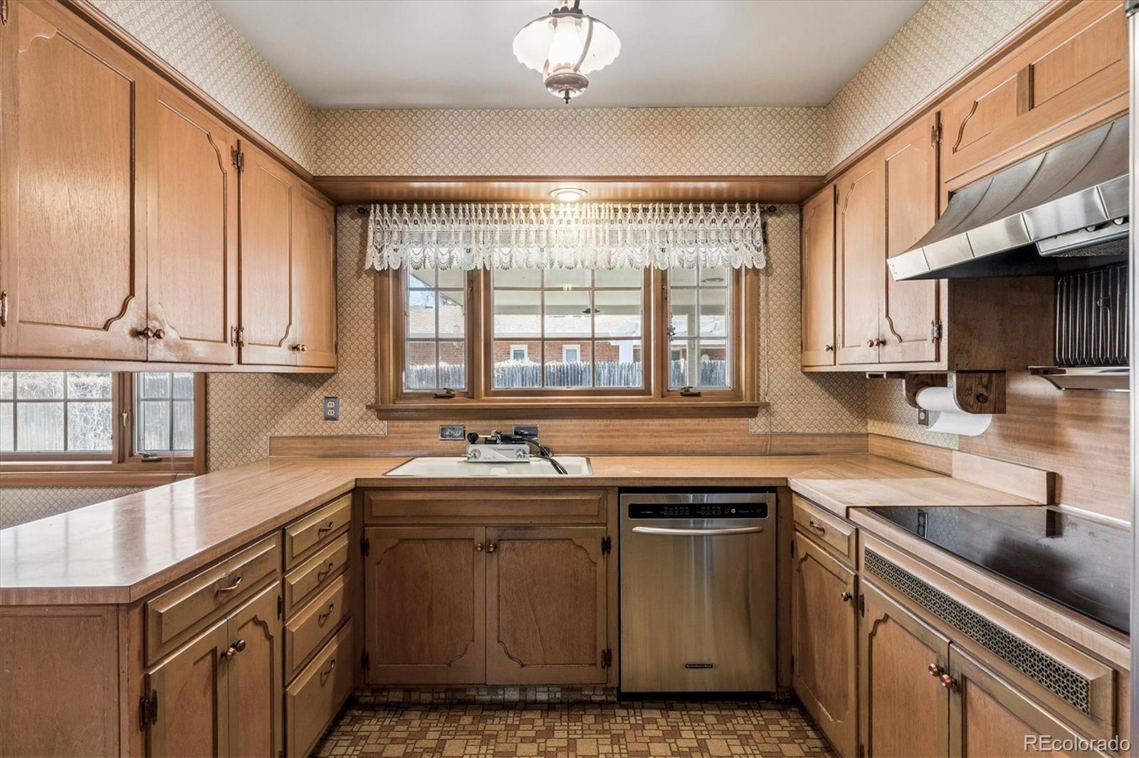 MLS Image #8 for 3766 s hibiscus way,denver, Colorado