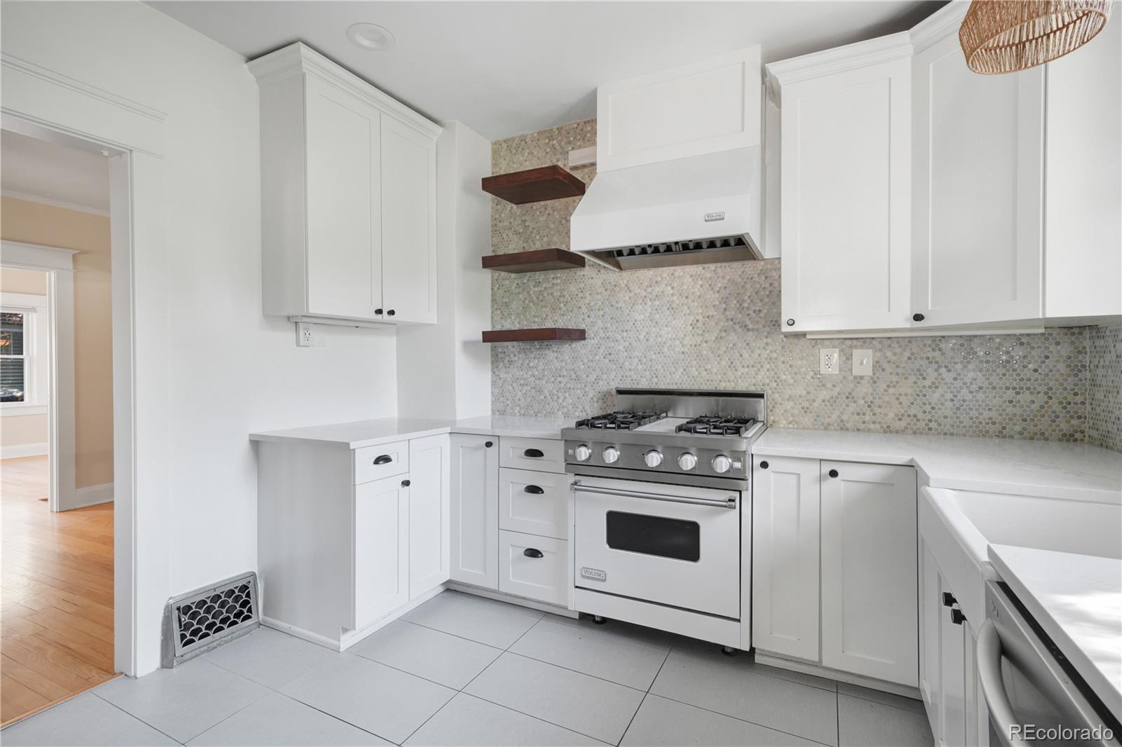 MLS Image #11 for 801  harrison street,denver, Colorado