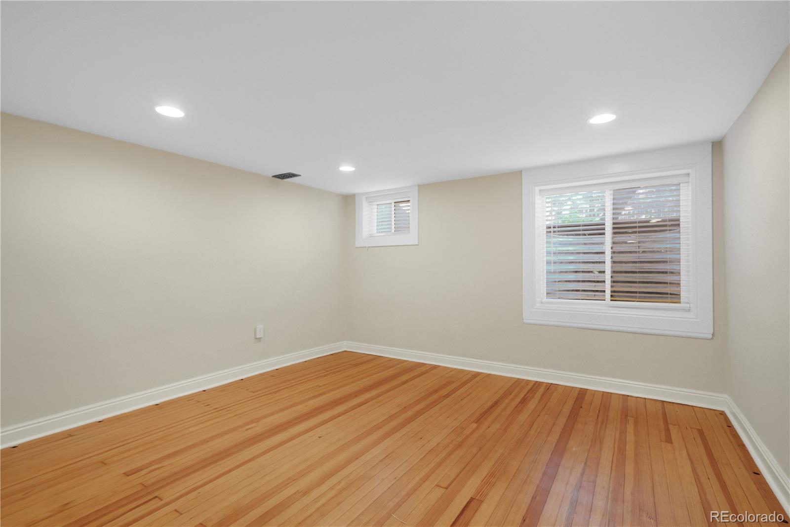 MLS Image #28 for 801  harrison street,denver, Colorado