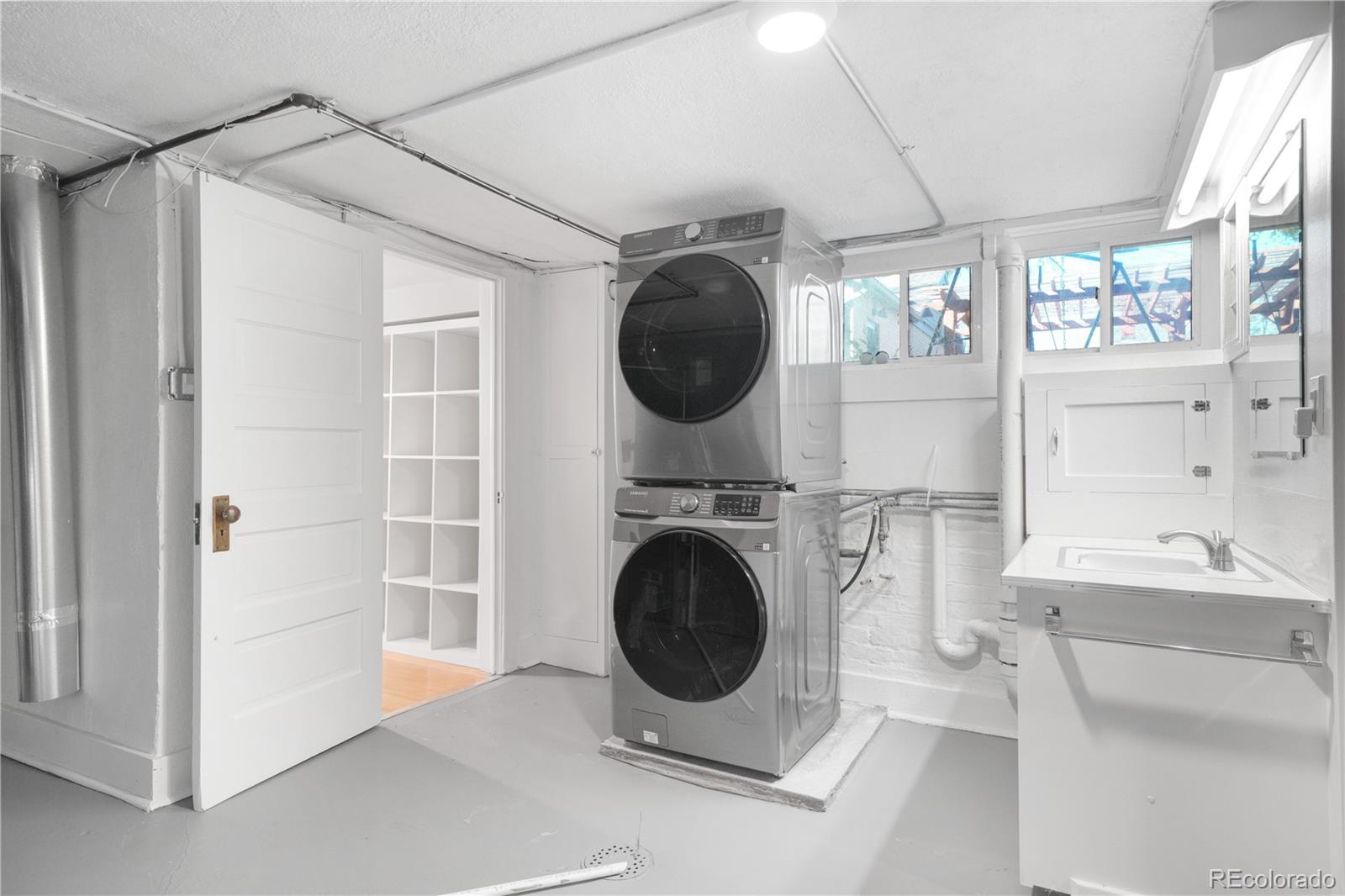 MLS Image #31 for 801  harrison street,denver, Colorado