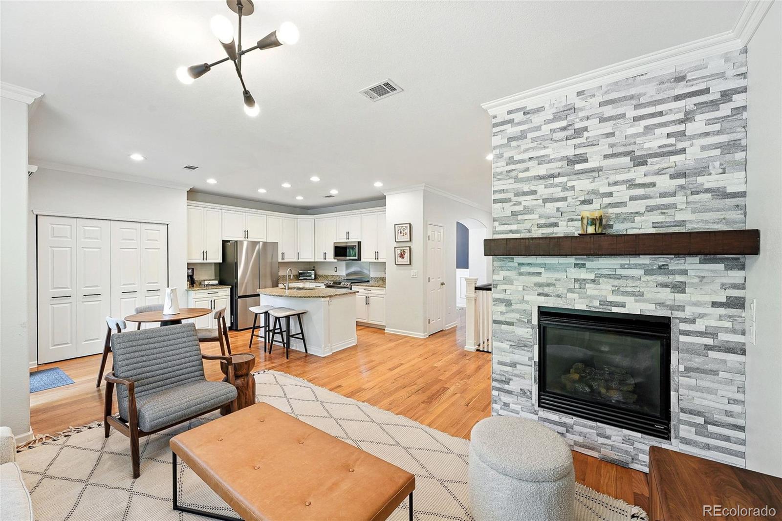 MLS Image #3 for 7337 e 10th avenue,denver, Colorado