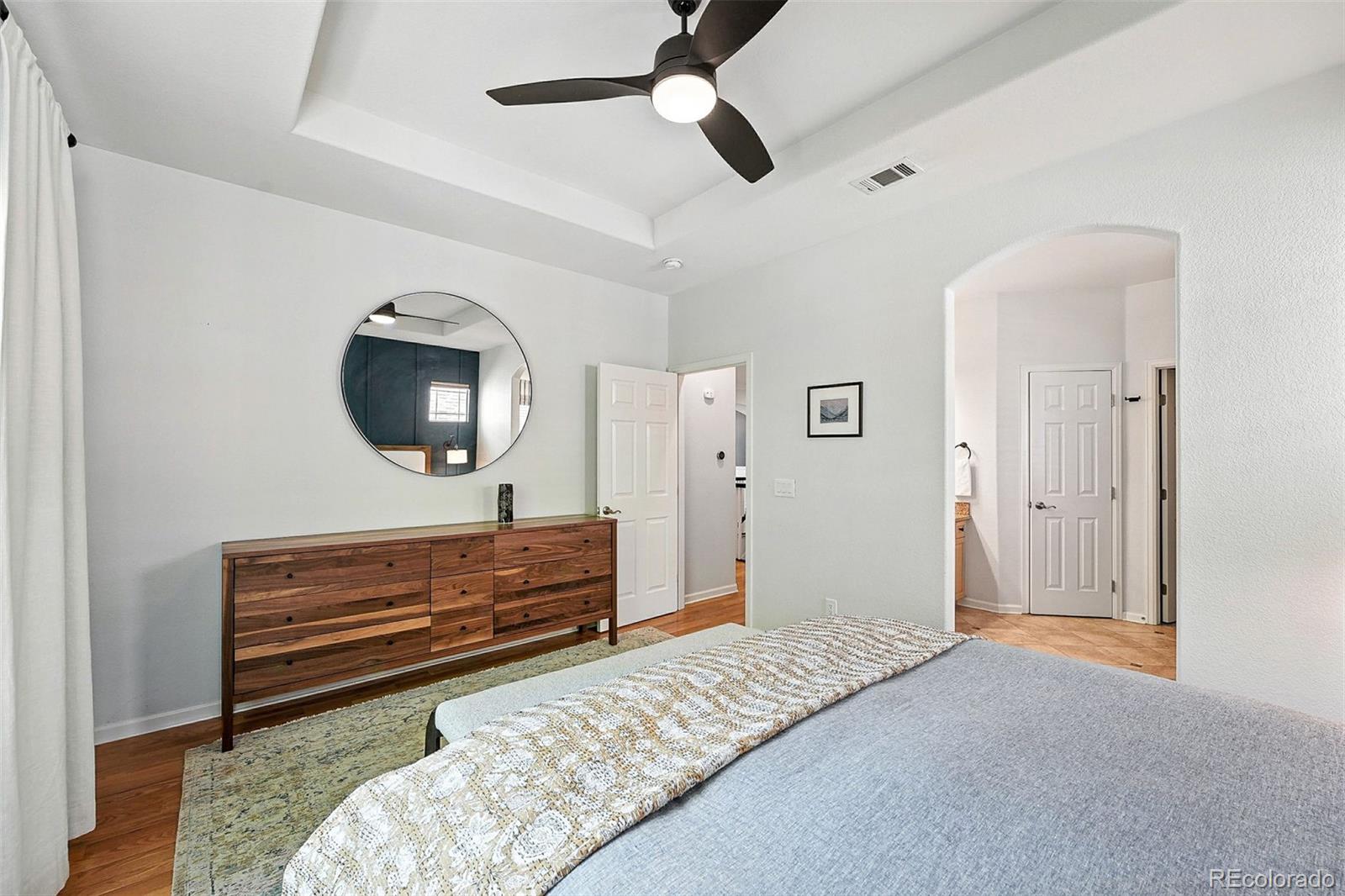 MLS Image #7 for 7337 e 10th avenue,denver, Colorado