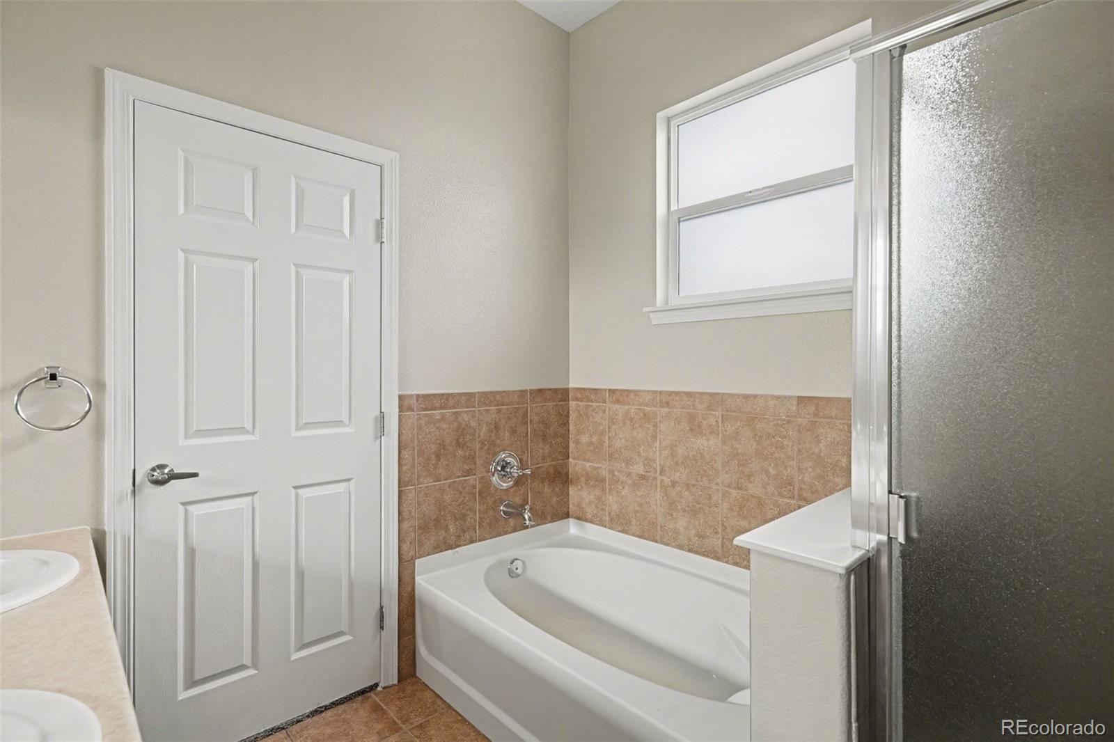 MLS Image #10 for 8467  canyon rim circle 302,englewood, Colorado