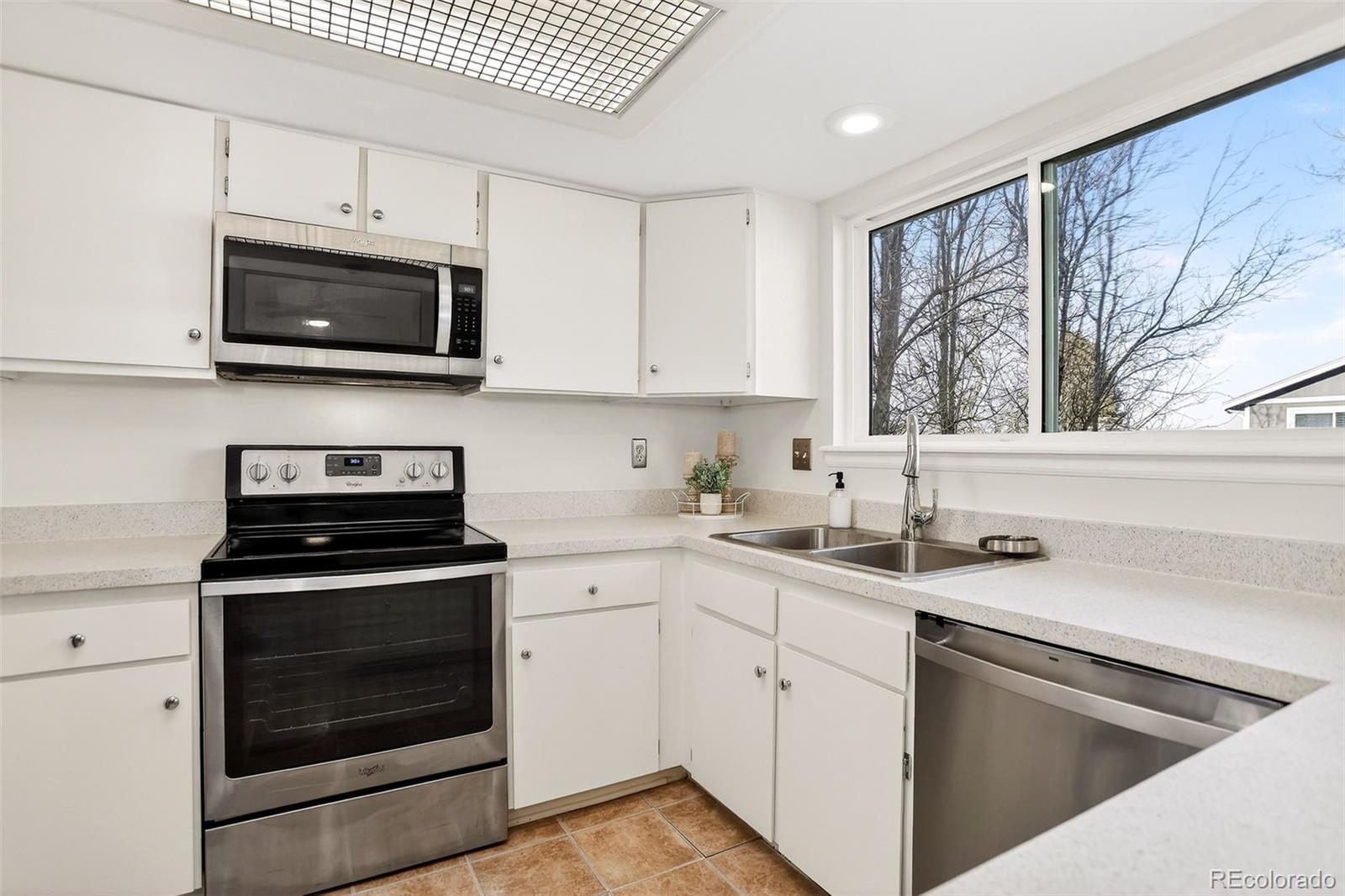 MLS Image #10 for 523  timberline place,highlands ranch, Colorado