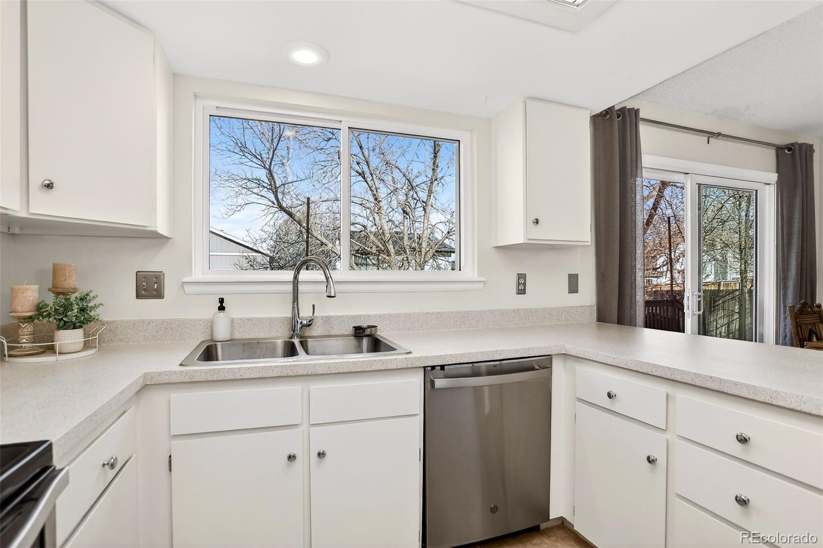 MLS Image #9 for 523  timberline place,highlands ranch, Colorado