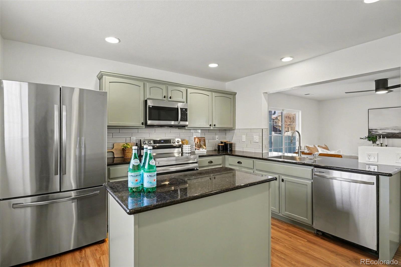 MLS Image #5 for 5559  gibraltar street,denver, Colorado