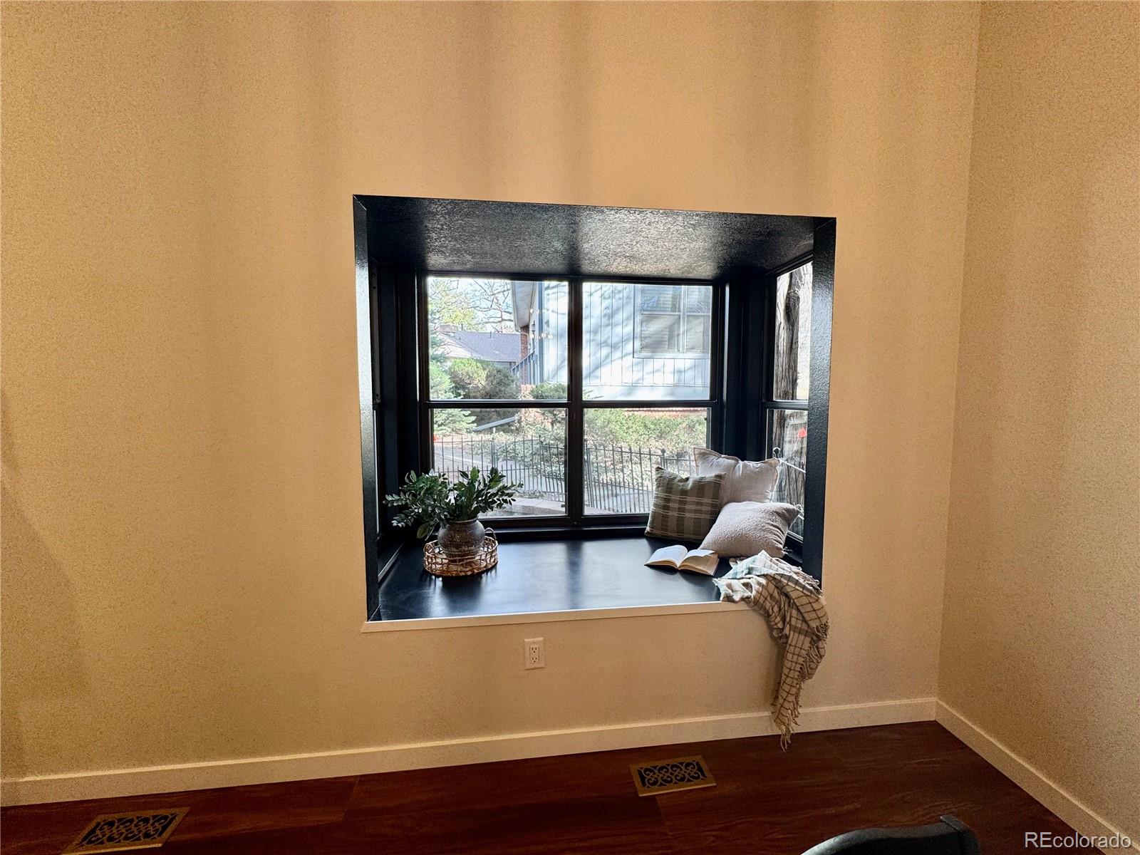 MLS Image #13 for 2643 s wadsworth circle,denver, Colorado