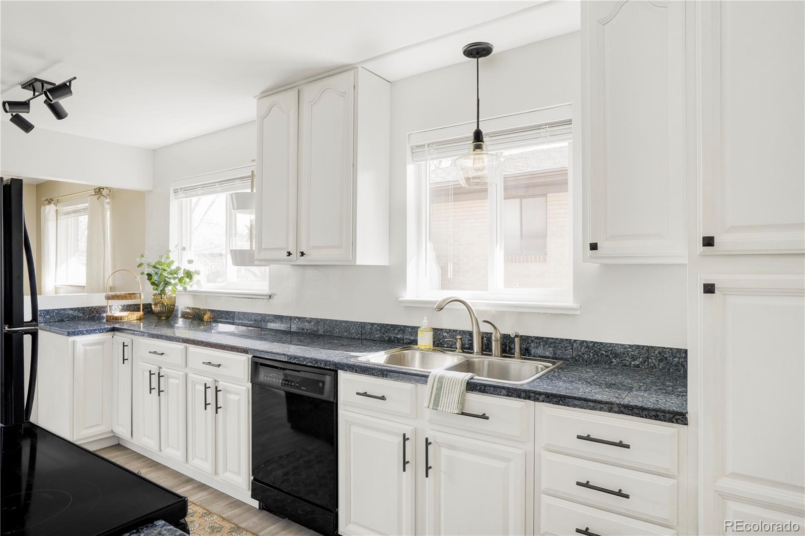 MLS Image #15 for 5331 s hickory street,littleton, Colorado