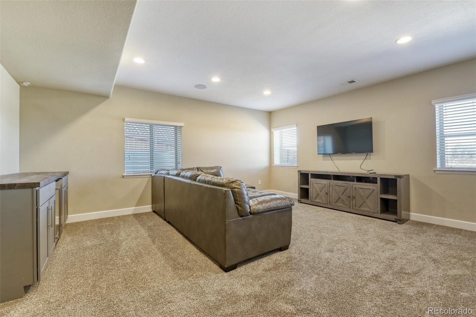 MLS Image #3 for 15691  village circle,commerce city, Colorado