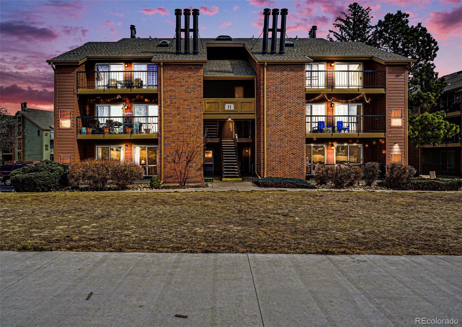 MLS Image #1 for 4899 s dudley street,littleton, Colorado