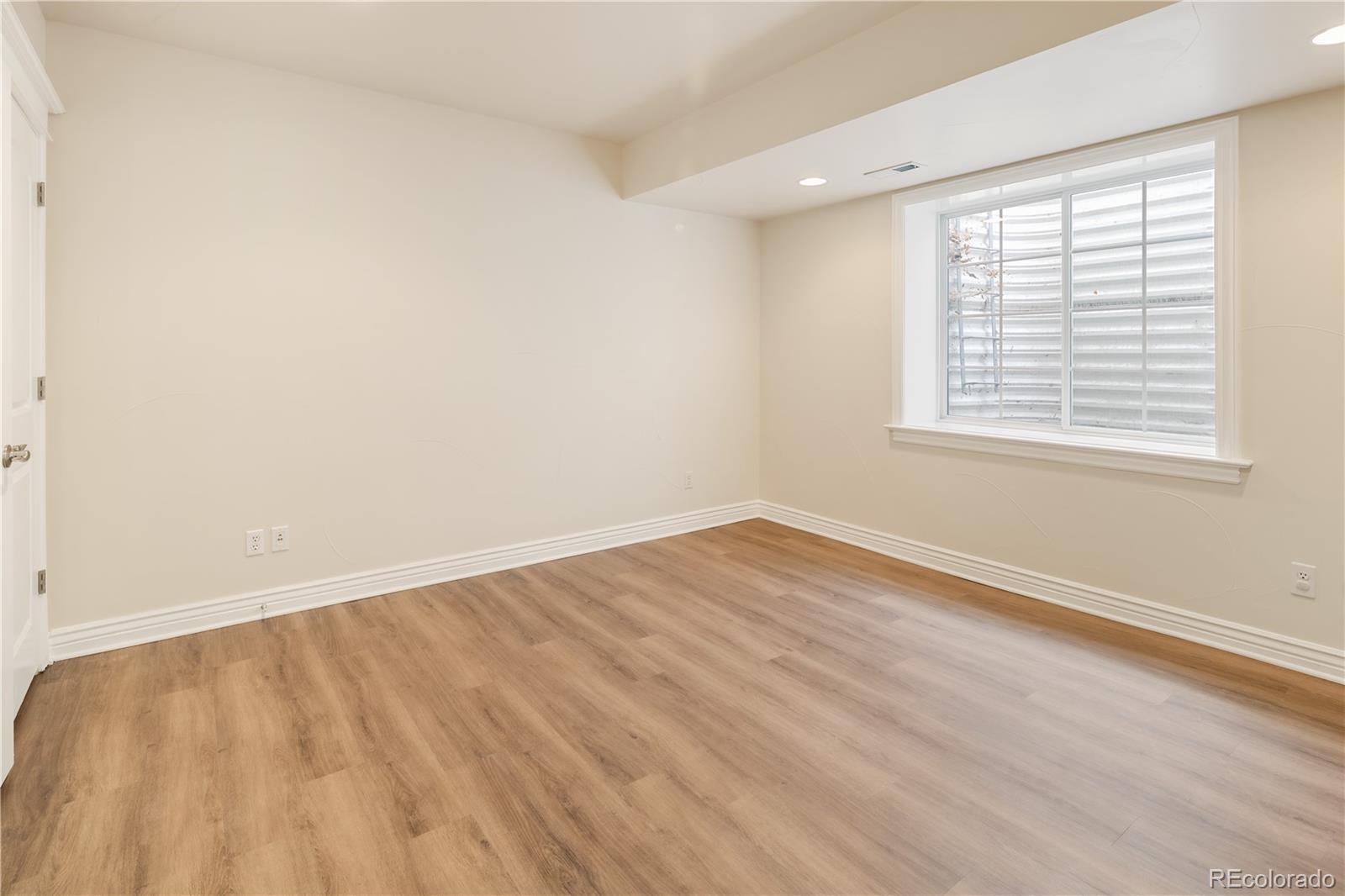 MLS Image #30 for 260 s humboldt street,denver, Colorado