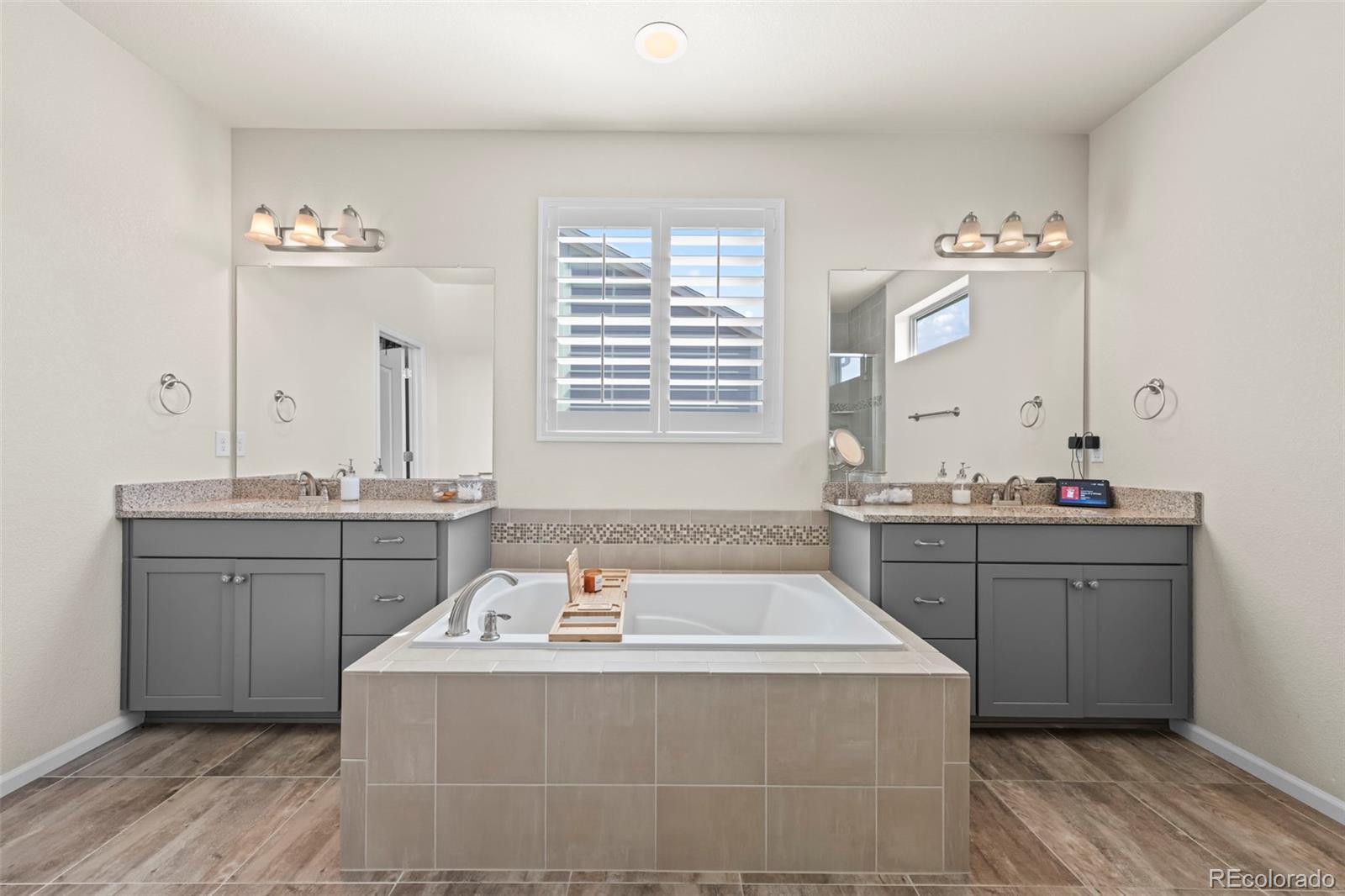 MLS Image #22 for 26962 e ottawa place,aurora, Colorado