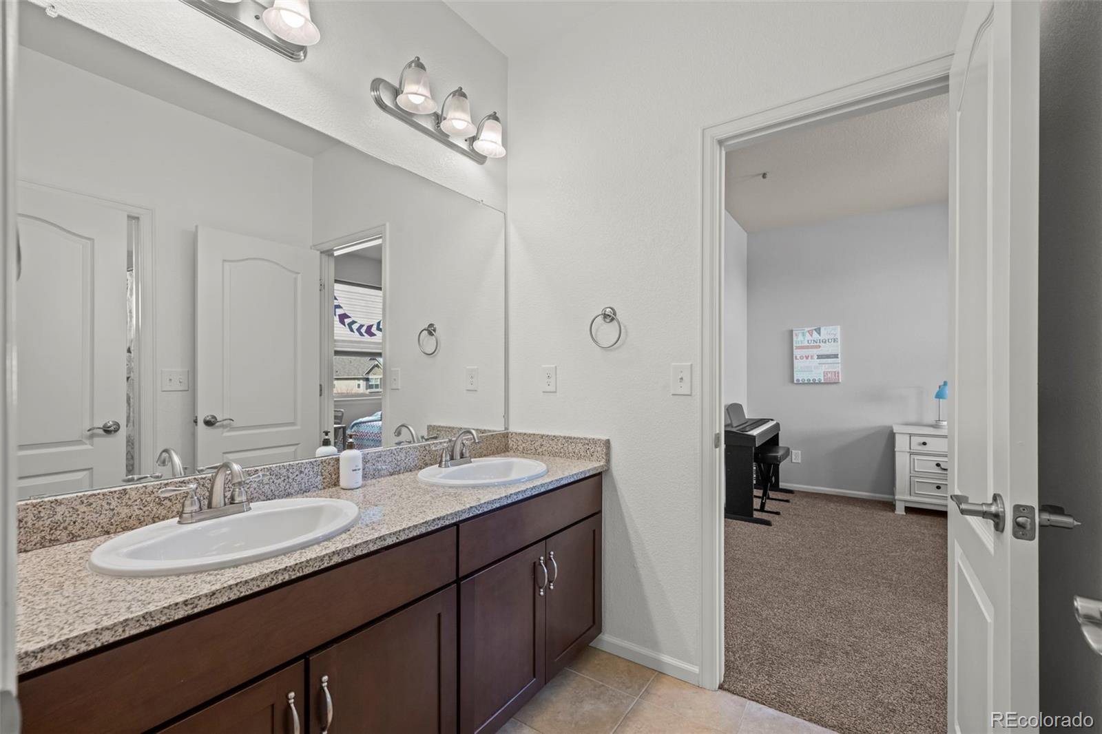 MLS Image #27 for 26962 e ottawa place,aurora, Colorado