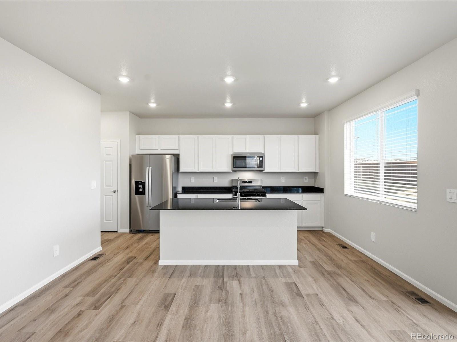 MLS Image #6 for 8920  sedalia street,commerce city, Colorado