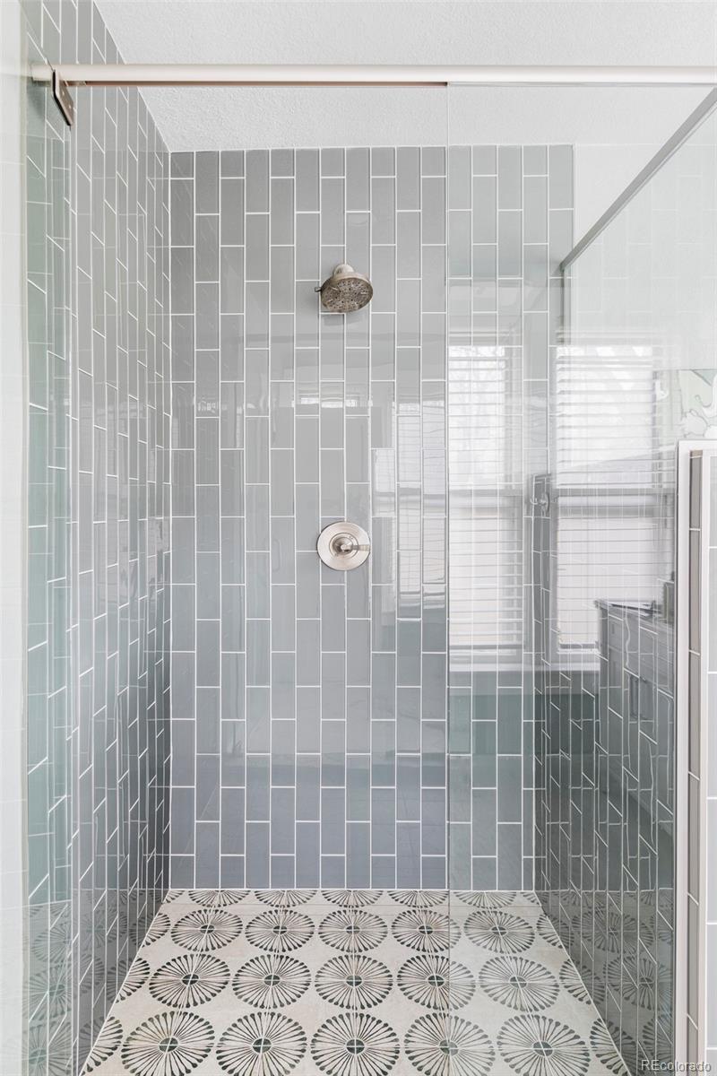 MLS Image #22 for 1727  dahlia street,denver, Colorado