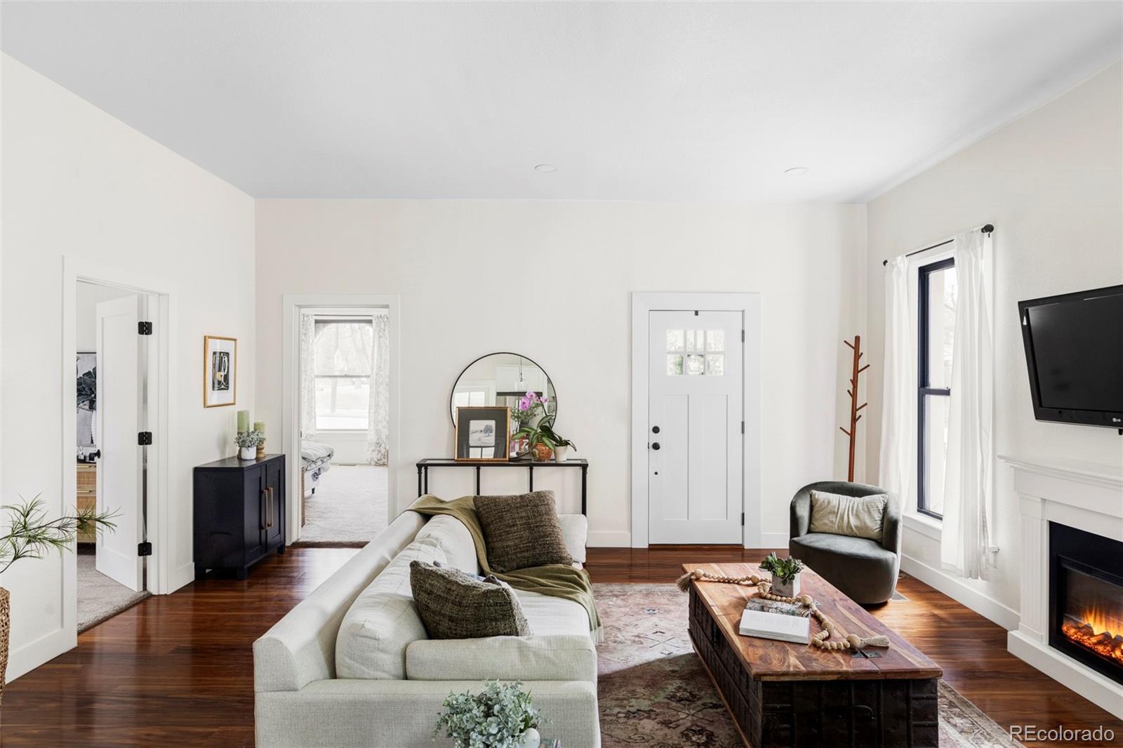 MLS Image #4 for 1727  dahlia street,denver, Colorado
