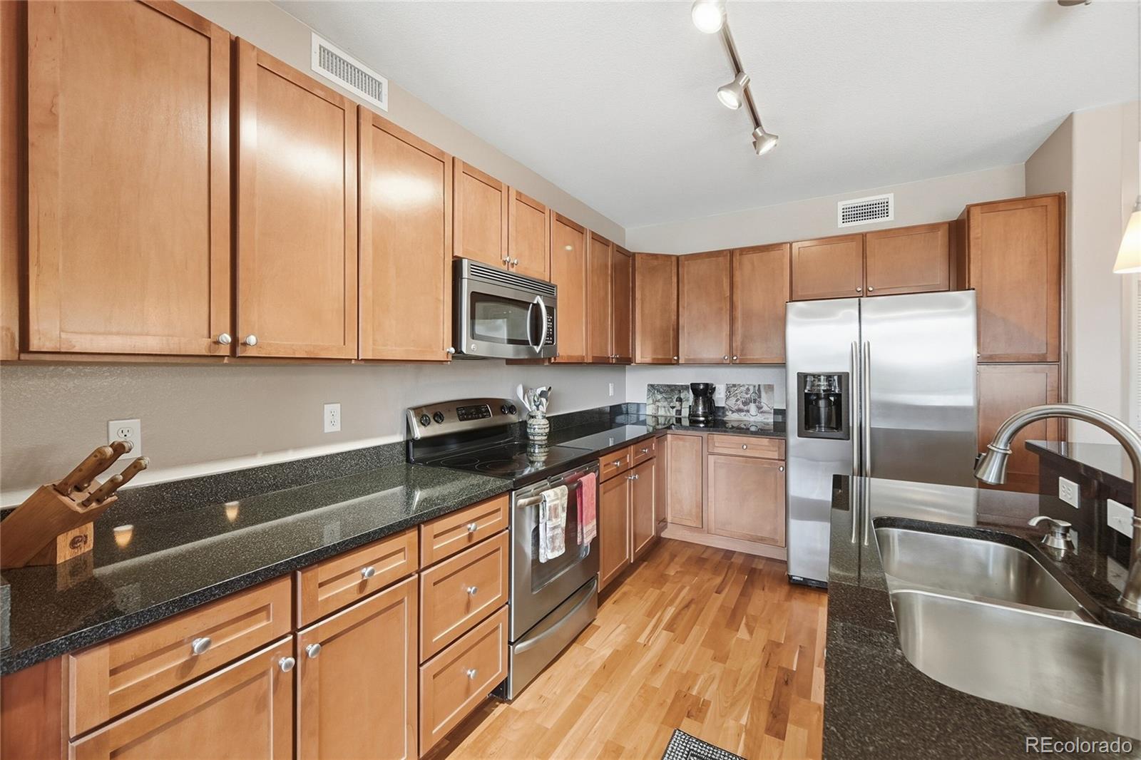 MLS Image #6 for 9019 e panorama circle d214,englewood, Colorado