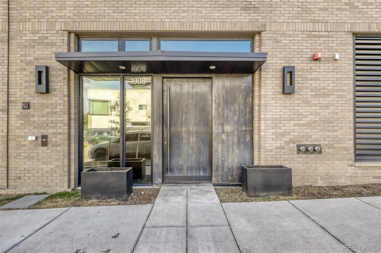 MLS Image #3 for 1908 w 33rd avenue 303,denver, Colorado
