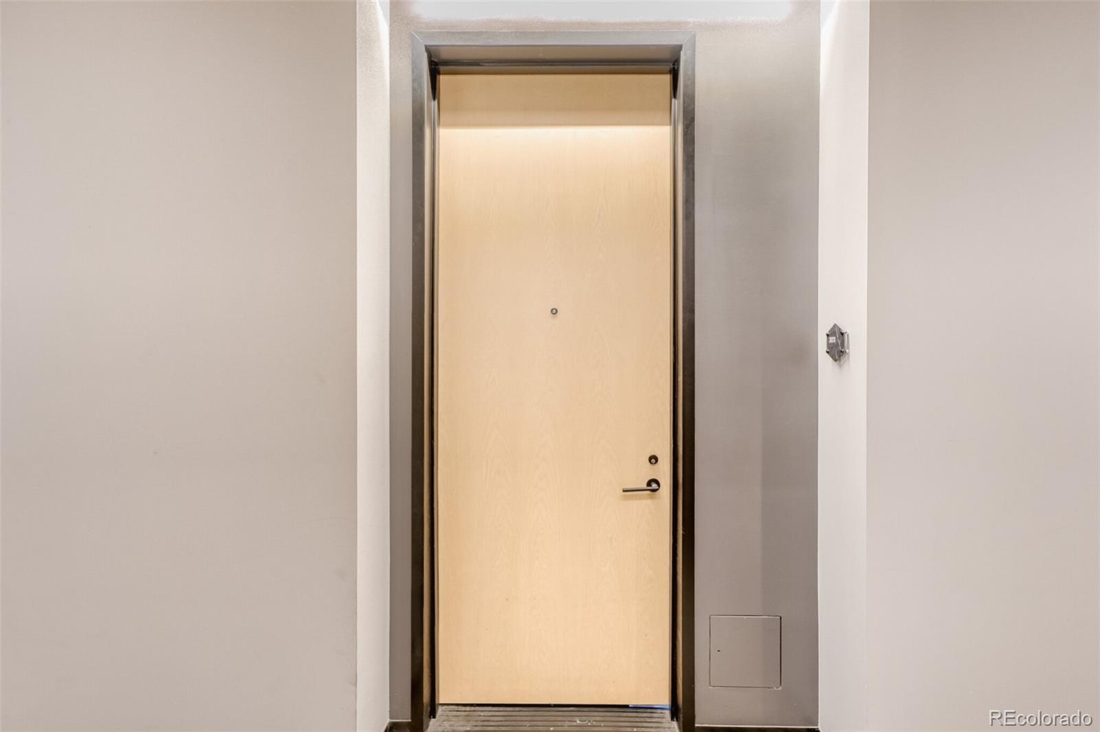 MLS Image #5 for 1908 w 33rd avenue 303,denver, Colorado